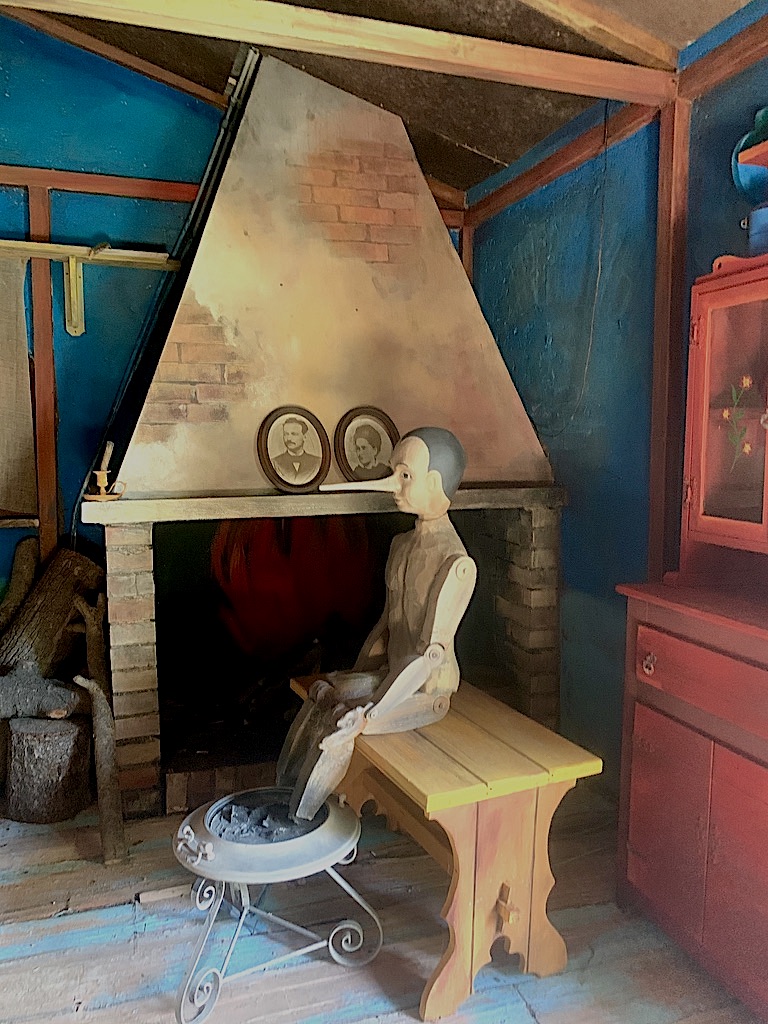 pinocchio in Geppetto's house
